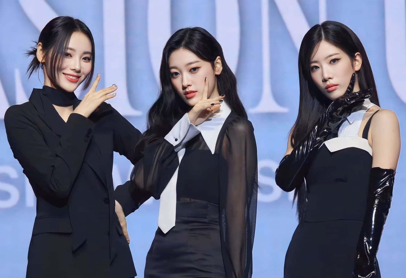 ODD EYE CIRCLE, split off from LOONA. The more a team had fragmented, the more accurate the English answer. Photo: K-POPIT, CC BY 3.0